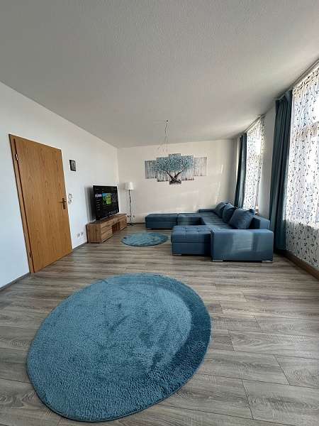 Immobilie in Reichenbach - Möblierte 3-Raum-Wohnung mit Balkon zu verkaufen - Bild 2