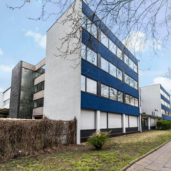 Büro- und Logistikimmobilie in Essen | helle und moderne Räumlichkeiten | Stellplätze | RUHR REAL