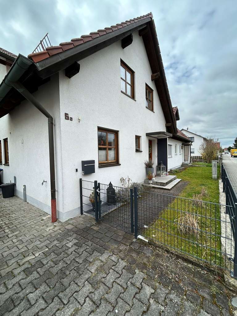 Immobilie in Wörth - Gepflegtes Reihenhaus mit 4 Zimmern in Wörth/Hörlkofen - Bild 0