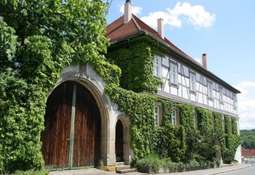 Tor zum Garten und Herrenhaus