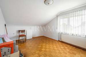 Gepflegtes Mehrfamilienhaus mit Potenzial für Eigennutzer und Kapitalanleger – Die vollständige Adresse der Immobilie erhältst du vom Anbieter., 70563 Heerstraße, Stuttgart – Vorschaubild 16