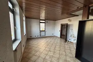Einfamilienhaus mit viel Platz, Potenzial und Stellplatz – Rhein-Pfalz-Kreis – Vorschaubild 3