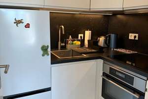Lichtdurchflutete Einzimmerwohnung mit Dachterrasse, Einbauküche, Kellerabteil und Garage – Dietzfelbingerplatz 3, 81739 Altperlach, München – Vorschaubild 6