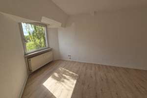 Frisch sanierte 3-Raum-DG-Wohnung Nähe Uniklinik - Einbauküche, Glasfaser, Südlage, Domblick – Staßfurter Straße 1, 39112 Leipziger Straße, Magdeburg – Vorschaubild 7