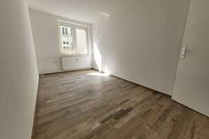 Helle, sanierte 4 ZKB-Wohnung mit Balkon im 1. OG in Uninähe – Kassel – Vorschaubild 4