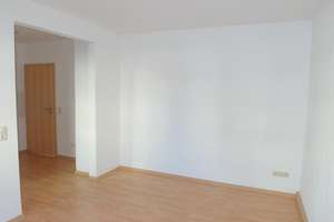 Kleine, hübsche 2-Zimmer-Wohnung mit offener Küche, Laminatboden und Bad mit Dusche – Döbelner Straße 39, 1683 Nossen – Vorschaubild 7