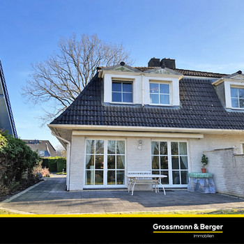 Doppelhaushälfte in Feldrandlage