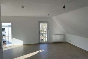 Charme & Rendite – Sanierte DG-Wohnung in gesuchter Lage! – Die vollständige Adresse der Immobilie erhältst du vom Anbieter., 86199 Göggingen-Nordost, Augsburg – Vorschaubild 2
