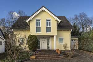 Architektenhaus im mediterranen Flair in einem bevorzugten Wohngebiet von Andernach mit Sommerpool – Die vollständige Adresse der Immobilie erhältst du vom Anbieter., 56626 Andernach – Vorschaubild 2