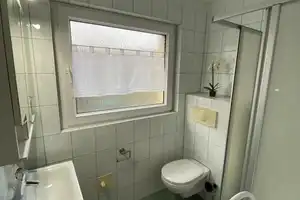 Großzügiges Einfamilienhaus mit Einliegerwohnung + separatem Ferienhaus in beliebter Wohnsiedlung (c – Müritz (Kreis) – Vorschaubild 33