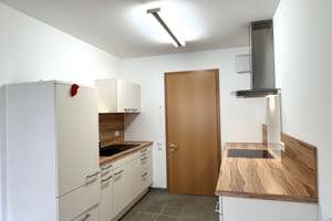 Barrierefreie 2,5-Zi.-Wohnung mit Aufzug, Loggia & Stellplatz – Wohnen ab 60, sofort frei – Rohrackerstr. 168, 70329 Hedelfingen (Ortsteil), Stuttgart – Vorschaubild 9