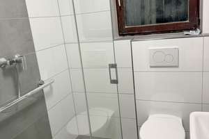 Wohnen mit Charakter: Geräumige 4,5-Zimmer-Wohnung in Oberhausen – Hermannstadtstraße 21, 46117 Heide, Oberhausen – Vorschaubild 2