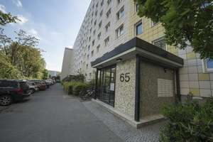 Familienfreundliche Wohnanlage nah am Wald! – Salvador-Allende-Straße 65, 12559 Köpenick, Berlin – Vorschaubild 2