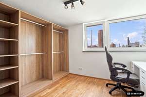 Moderne Wohnung mit Galerie, großer Loggia und Blick ins Grüne und auf die Blau – 89077 Weststadt, Ulm – Vorschaubild 11