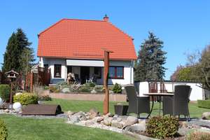 Hochwertiges und sehr gepflegtes Einfamilienhaus mit Keller und tollem Grundstück – Die vollständige Adresse der Immobilie erhältst du vom Anbieter., 4523 Elstertrebnitz – Vorschaubild 2