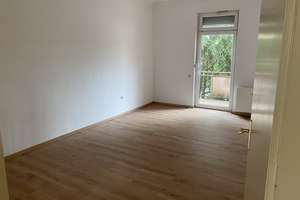 3 Zimmer Kueche Bad / Balkon  Flur / Keller ( Garage möglich) – Poststraße 45, 66333 Völklingen – Vorschaubild 10