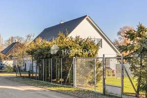 Junges Mehrfamilienhaus mit moderner Energieklasse A – Die vollständige Adresse der Immobilie erhältst du vom Anbieter., 23972 Dorf Mecklenburg – Vorschaubild 2