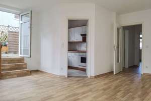 Großzügige 2-Zimmerwohnung mit eigener Terrasse, provisionsfrei inklusive TG Stellplatz