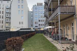 "4-Zimmer-EG-Schmuckstück im Hofgebäude: 2 Bäder, Loggia, Balkon, Stellplatz!"