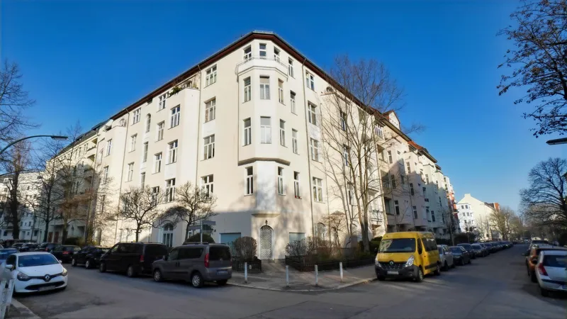 Großzügige Altbauwohnung mit 3,72 m Deckenhöhe + viel Gestaltungspotenzial, Berlin – Bild 3
