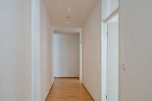 Geräumige 5-Zimmer Wohnung mit viel Platz zum Wohlfühlen – Die vollständige Adresse der Immobilie erhältst du vom Anbieter., 73728 Innenstadt, Esslingen am Neckar – Vorschaubild 10