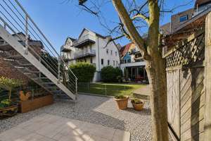 Familienglück im Zentrum – Modernes Stadthaus mit 6 Zi., Terrasse & Dachbalkon | Reutlingen – Die vollständige Adresse der Immobilie erhältst du vom Anbieter., 72764 Reutlingen-Mitte, Reutlingen – Vorschaubild 1