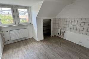 Attraktive 3,5-Zimmer-Dachgeschosswohnung in Duisburg – Freidrich-Wilhelm-Str. 24, 47051 Dellviertel, Duisburg – Vorschaubild 5
