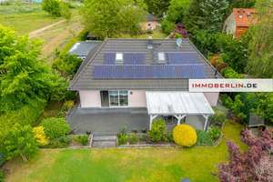 IMMOBERLIN.DE - Sympathischer Bungalow mit idyllischem Südgarten nahe Falkenhagener See & Ortszentru – Die vollständige Adresse der Immobilie erhältst du vom Anbieter., 14612 Falkensee – Vorschaubild 1