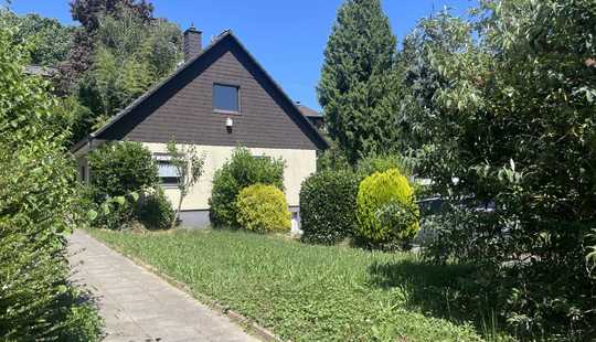 Bild von Sanierungsbedürftiges Einfamilienhaus in eingewachsener guter Wohnlage von Ober-Erlenbach