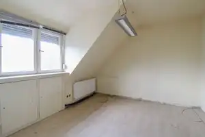 Leerstehendes Reiheneckhaus mit Entwicklungsmöglichkeiten in Stuttgart-Altenburg – Stuttgart – Vorschaubild 8