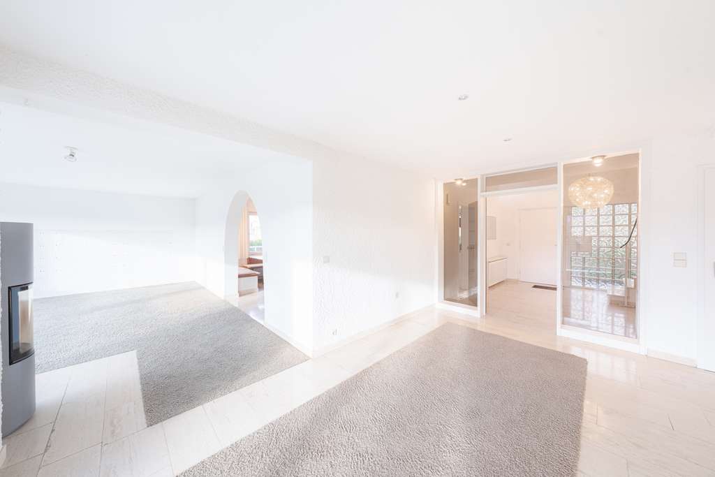 Immobilie in Schwaigern - Mehrgenerationenhaus in Bestlage - mit Panoramablick, Südgarten und Wohnung im Untergeschoss - Bild 3