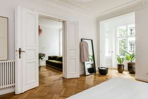 Altbau mit Seele – Stilvoll sanierte 5,5-Zimmer-Wohnung mit Eleganz und Raum für die ganze Familie! – Schustehrusstraße 28, 10585 Charlottenburg, Berlin – Vorschaubild 5