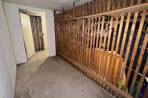 ** PROVISIONSFREI ! ** 4- Raum- ETW in D- Lörick, Niederdonker Str. 39 mit Balkon, ab sofort frei ! – Niederdonker Straße 39, 40547 Lörick, Düsseldorf – Vorschaubild 40
