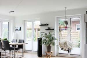 Romantik pur!"Paradiesische/traumhafte" Lage! Loftartige, moderne Terassen-Wohnung und Garten! – Hüllenkamp 134 a, 22149 Rahlstedt, Hamburg – Vorschaubild 1