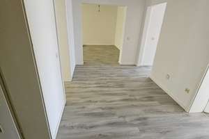 Renovierte 4 Zimmerwohnung in Duisburg- Neumühl – Obere Sterkrader Str 17, 47167 Neumühl, Duisburg – Vorschaubild 3