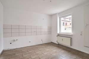Schönes Wohnhaus mit Ladenfläche in zentraler Lage – Brunhildestraße 20, 61389 Schmitten – Vorschaubild 14