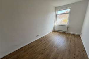 Erstklassig wohnen nach Kernsanierung: Stilvolle 2-Zimmer-Wohnung mit Einbauküche – sofort verfügbar – Minister-Stüve-Straße 9, 30449 Linden-Mitte, Hannover – Vorschaubild 2