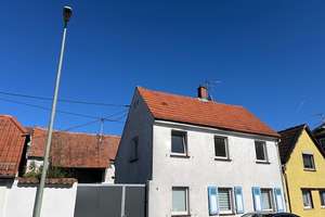 Preis ! Gemütliches Haus + Nebengebäude - mitten in Wie-Nordenstadt