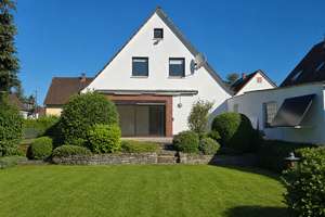 Freistehendes Einfamilienhaus mit großer Sonnenterrasse