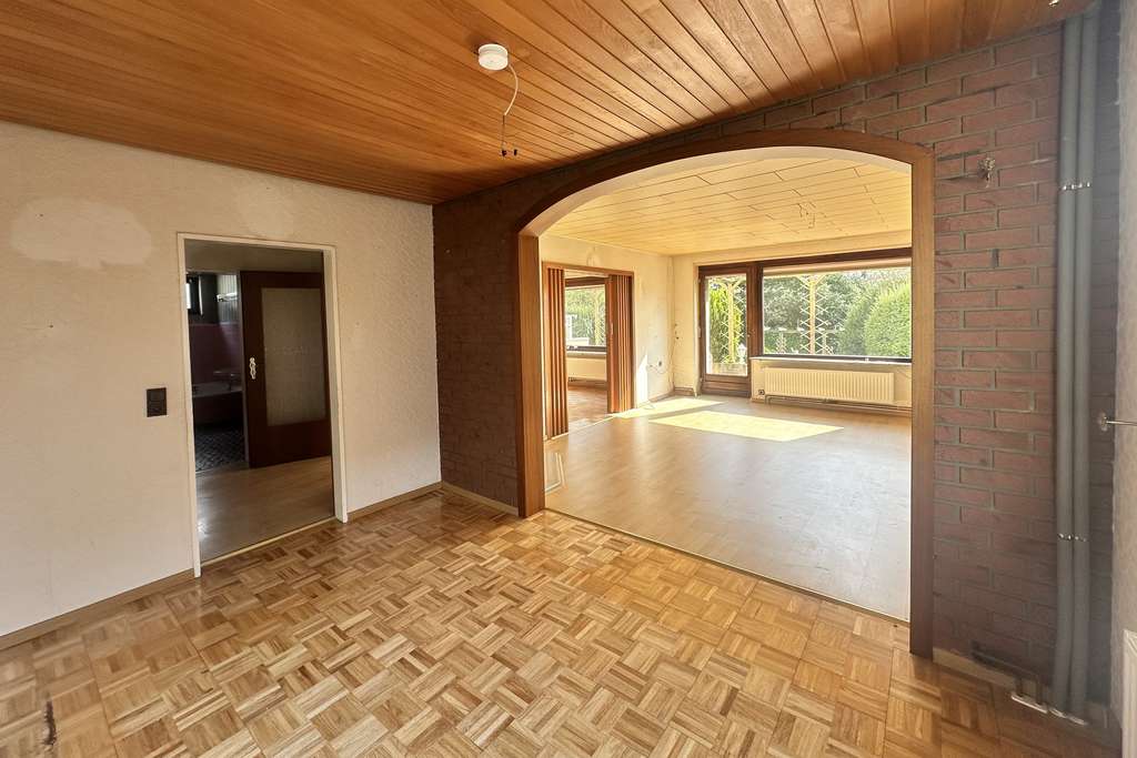 Immobilie in Stockelsdorf - Einfamilienhaus mit vermieteter Einliegerwohnung  - Bild 4