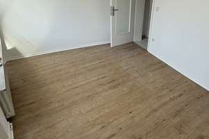 Erstbezug nach Sanierung mit Winterbalkon und EBK: Stilvolle 3-Zimmer-Wohnung in Düsseldorf – Gneisenaustraße 21, 40477 Pempelfort, Düsseldorf – Vorschaubild 3