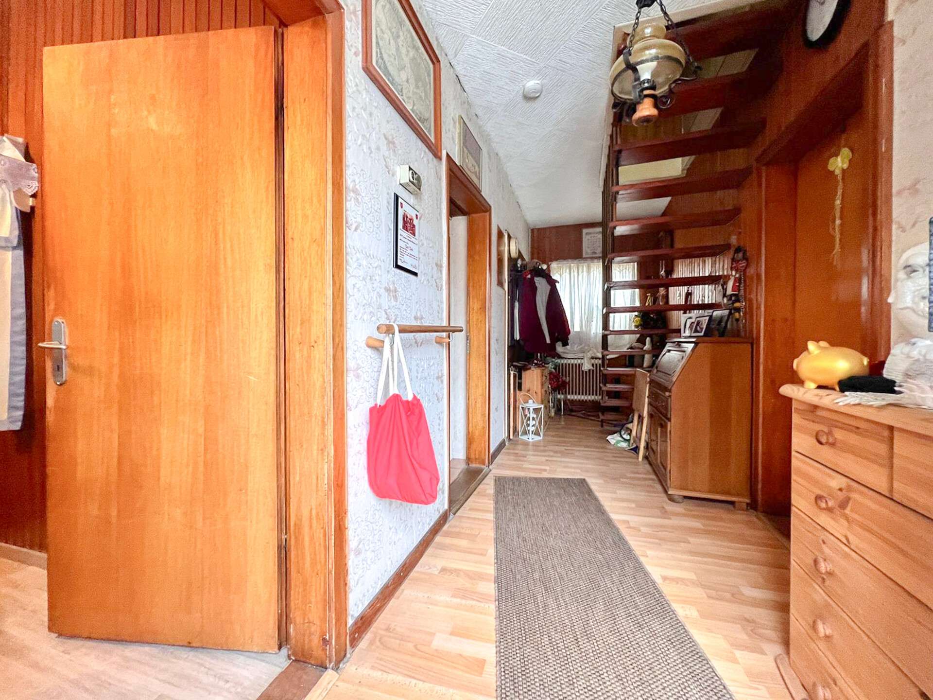 Charmantes Haus mit Geschichte – viel Potenzial für Ihre Ideen, Emden – Bild 3