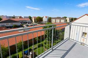 Gemütliche Dachgeschoss-Wohnung mit Balkon in Stadtfeld Ost! – 39108 Stadtfeld Ost, Magdeburg – Vorschaubild 4
