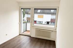N-Erlenstegen: Reihenmittelhaus mit 6 Zimmern, Balkon, Terrasse, Garten – Die vollständige Adresse der Immobilie erhältst du vom Anbieter., 90491 Erlenstegen, Nürnberg – Vorschaubild 6