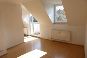 Hoch hinaus ins Dachgeschoss! - Schicke 2-Raum mit EBK und Balkon – Limbacher Str. 57, 9113 Kaßberg, Chemnitz – Vorschaubild 4