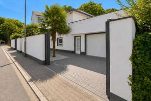 Stadtvilla mit Einliegerwohnung in Frankfurt 2 Garagen,2 Stellplätzen, Terrasse & Garten – 65931 Sindlingen, Frankfurt am Main – Vorschaubild 4
