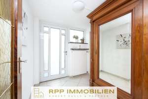Familienidylle im Grünen – stilvoll modernisiertes Reiheneckhaus in ruhiger Lage von Karlsfeld – Die vollständige Adresse der Immobilie erhältst du vom Anbieter., 85757 Karlsfeld – Vorschaubild 3