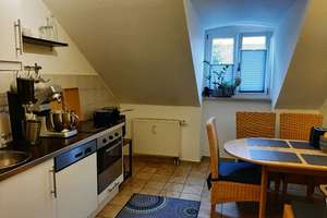 Provisionsfreie  und bezugsfreie helle 2 Zi.Wohnung im DG mit Balkon – Knoglerstr. 50, 84547 Emmerting – Vorschaubild 3