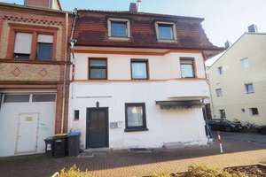 RENDITESTARKES VOLLVERMIETETES DREIFAMILIENHAUS IN HOMBURG-ERBACH – Die vollständige Adresse der Immobilie erhältst du vom Anbieter., 66424 Homburg – Vorschaubild 1