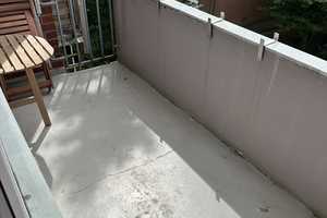 Modern möblierte Zweizimmerwohnung mit Balkon und Top-Küche, Schloss Eller im Garten – Am Pflanzkamp 62, 40229 Düsseldorf – Vorschaubild 4